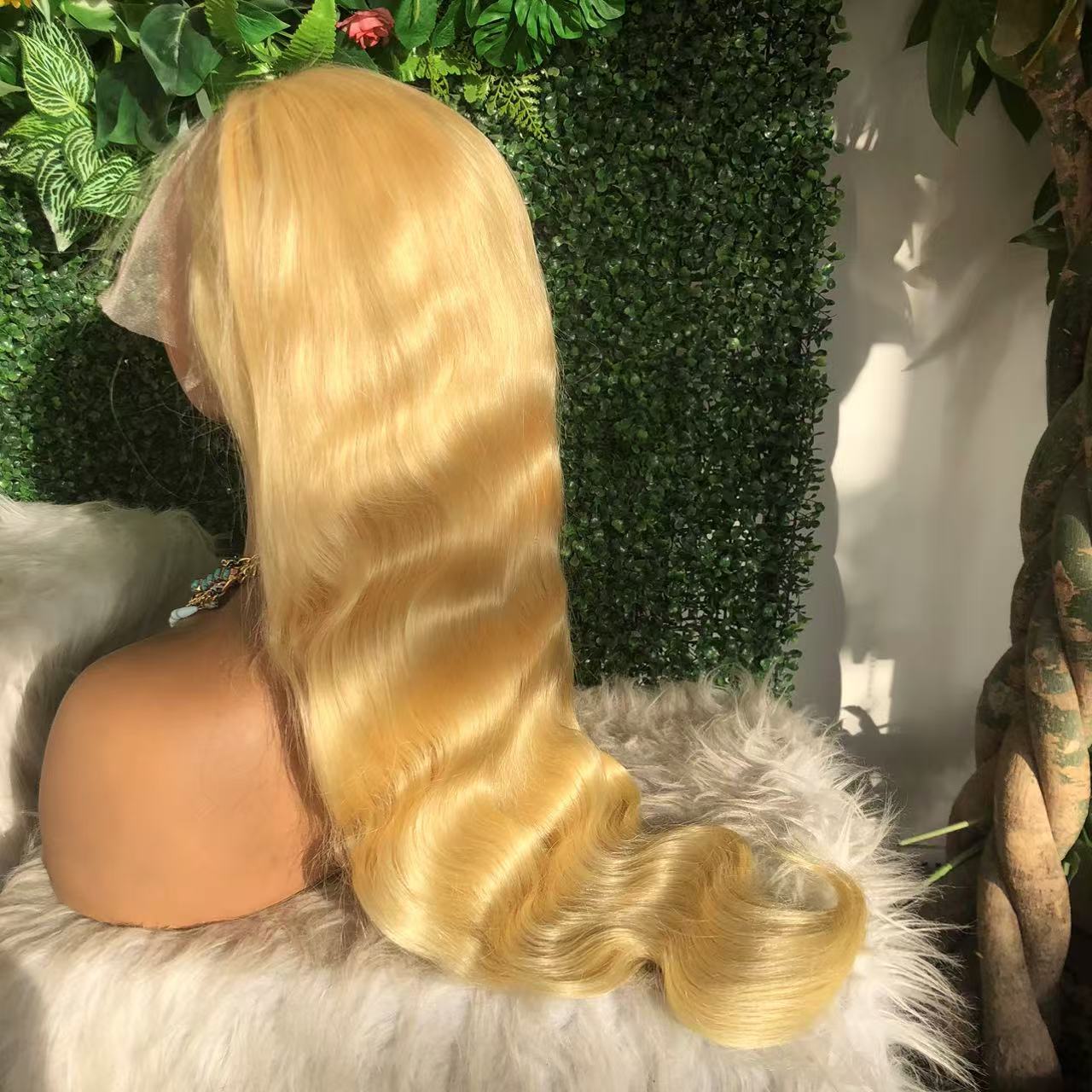 13x6 Lace Front 613 Pruik van  - 613 Blonde Body Wave Lace Front Wig recensie en prijs